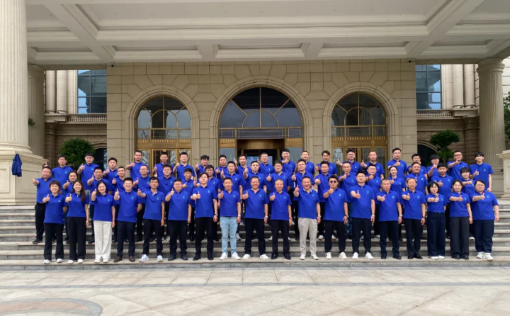 本次五一銷售分享會不僅是一次銷售成果的總結(jié)會，更是一場凝聚團隊力量、激發(fā)銷售斗志的動員會.png